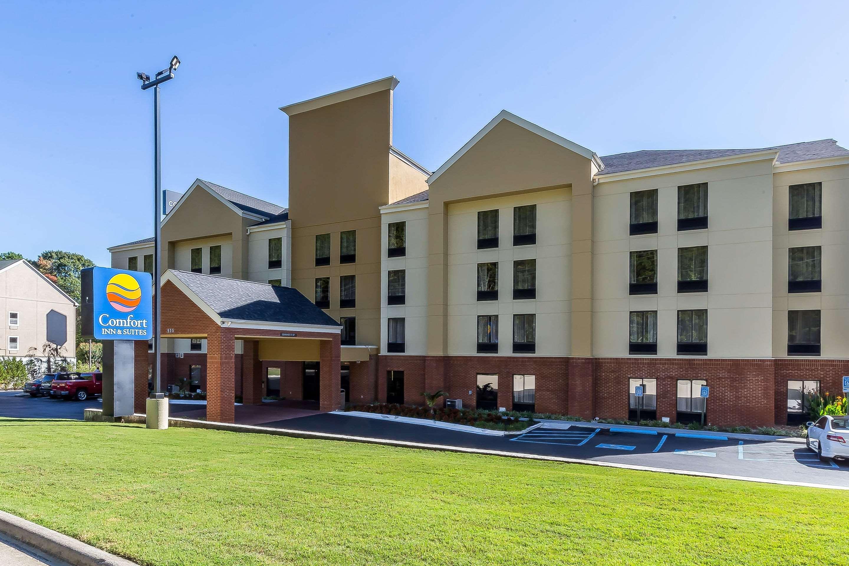 Comfort Inn & Suites Dalton Exterior photo